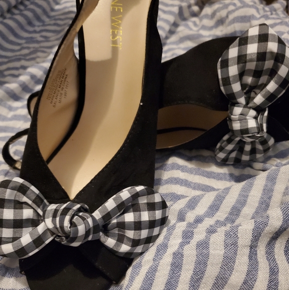 Nine West peep toe heels NWOT - Picture 2 of 3